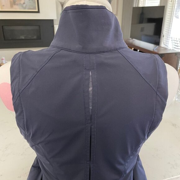 Lululemon Kicking Asphalt Sleeveless Lightweight Vest in Midnight Navy Sz 6 - Picture 9 of 16